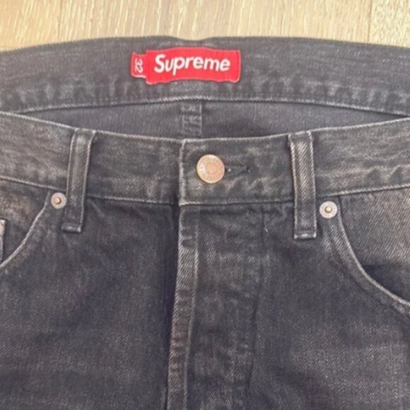 Supreme Dark Wash Relaxed Men's Jeans - Picture 2 of 6